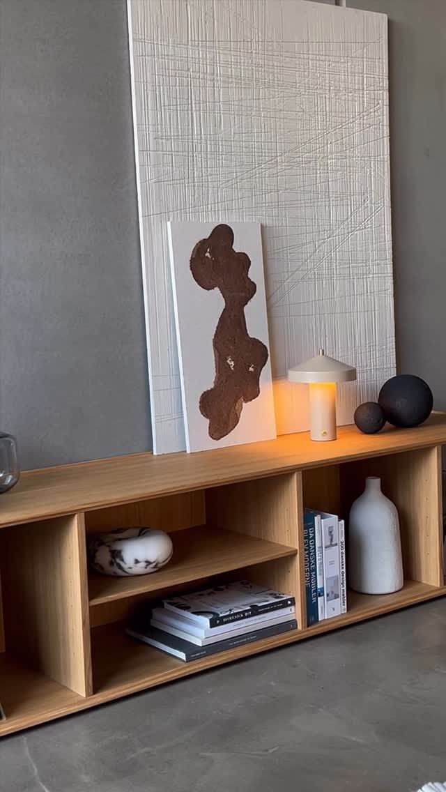 Hifi-møbler i eksklusivt design 🎼 
 
Musik fortjener den rette ramme – og det gør dit hjem også. Hos Plauborg Furniture skaber vi speciallavede HiFi-møbler, hvor design og funktionalitet går hånd i hånd. Skjult kabelføring, elegant opbevaring og materialer i højeste kvalitet sikrer et eksklusivt look, der passer perfekt til din indretning. 
 
Design dit eget møbel med vores produktkonfigurator, og oplev hvordan dansk håndværk løfter din lytteoplevelse til nye højder 💡 
 
#hifi #hifimøbel #scandidesign #wohnzimmerinspiration #simpledecor #wohnzimmereinrichtung #modernhome #reol #nordicminimalism #nordiskhjem #nordiskindretning #wohnzimmer #reoldecor #kökinspo #husrenovering #indretningoginspiration #drømmehus #drømmebolig #nordiskstil #stueinspirasjon #dinningarea #dinningtable #simple #boligrenovering #homerenovation #neutralhome #kitchendecor #kitchenrenovation #køkkeninteriør